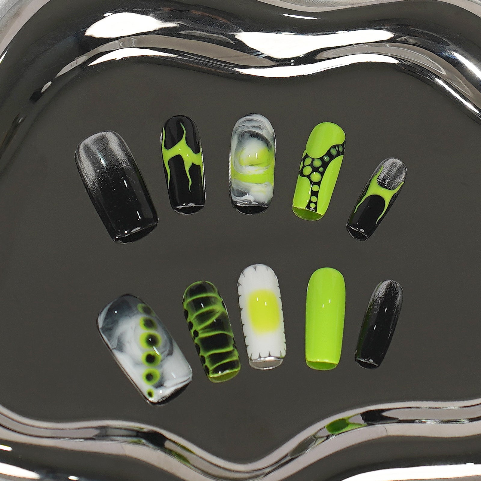 Siva Nail, Neon Venom, Moderner Cyberpunk, handgemachte Nagelpresse