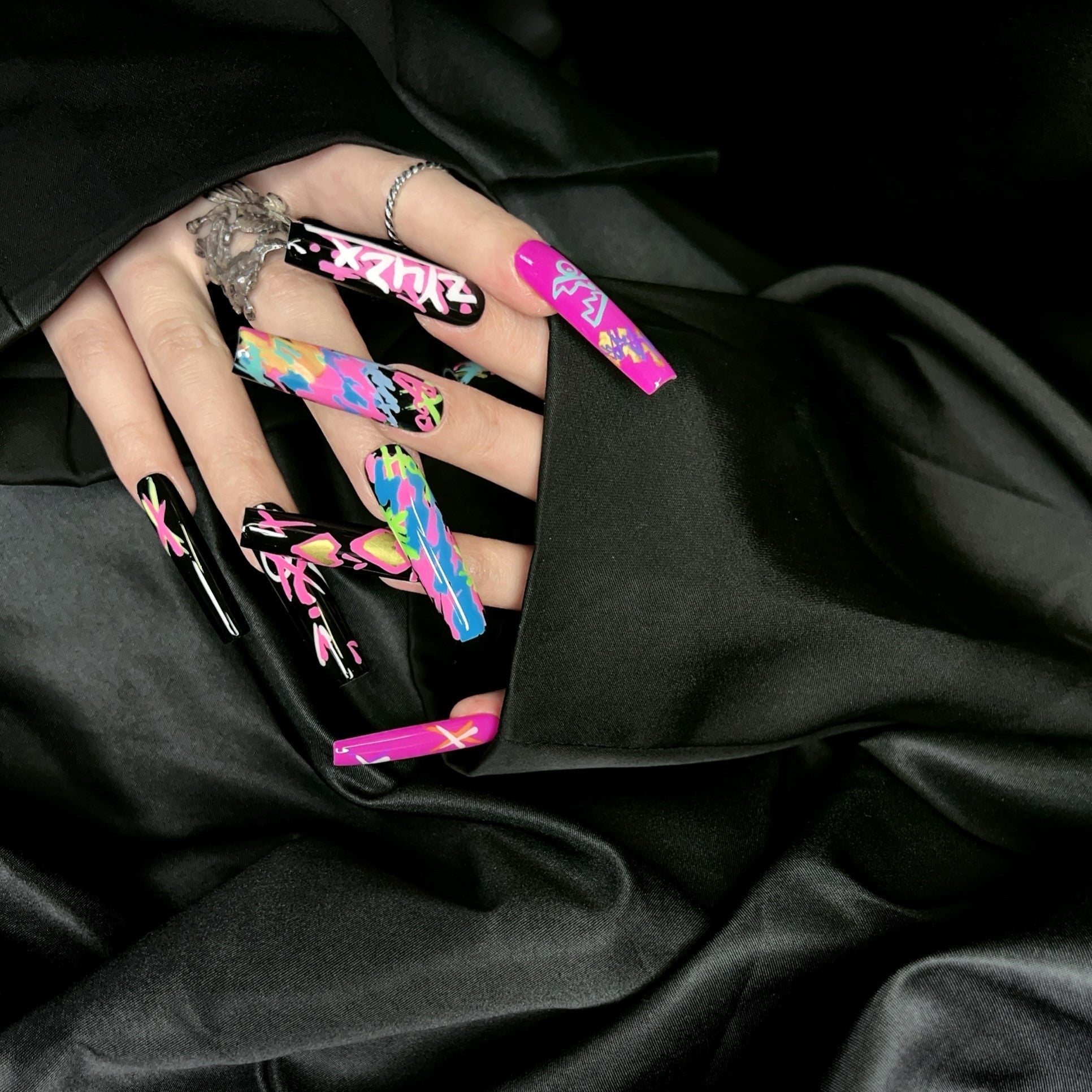 Siva Nail, Neon Groove, Graffiti Style, handgemachte Nagelpresse