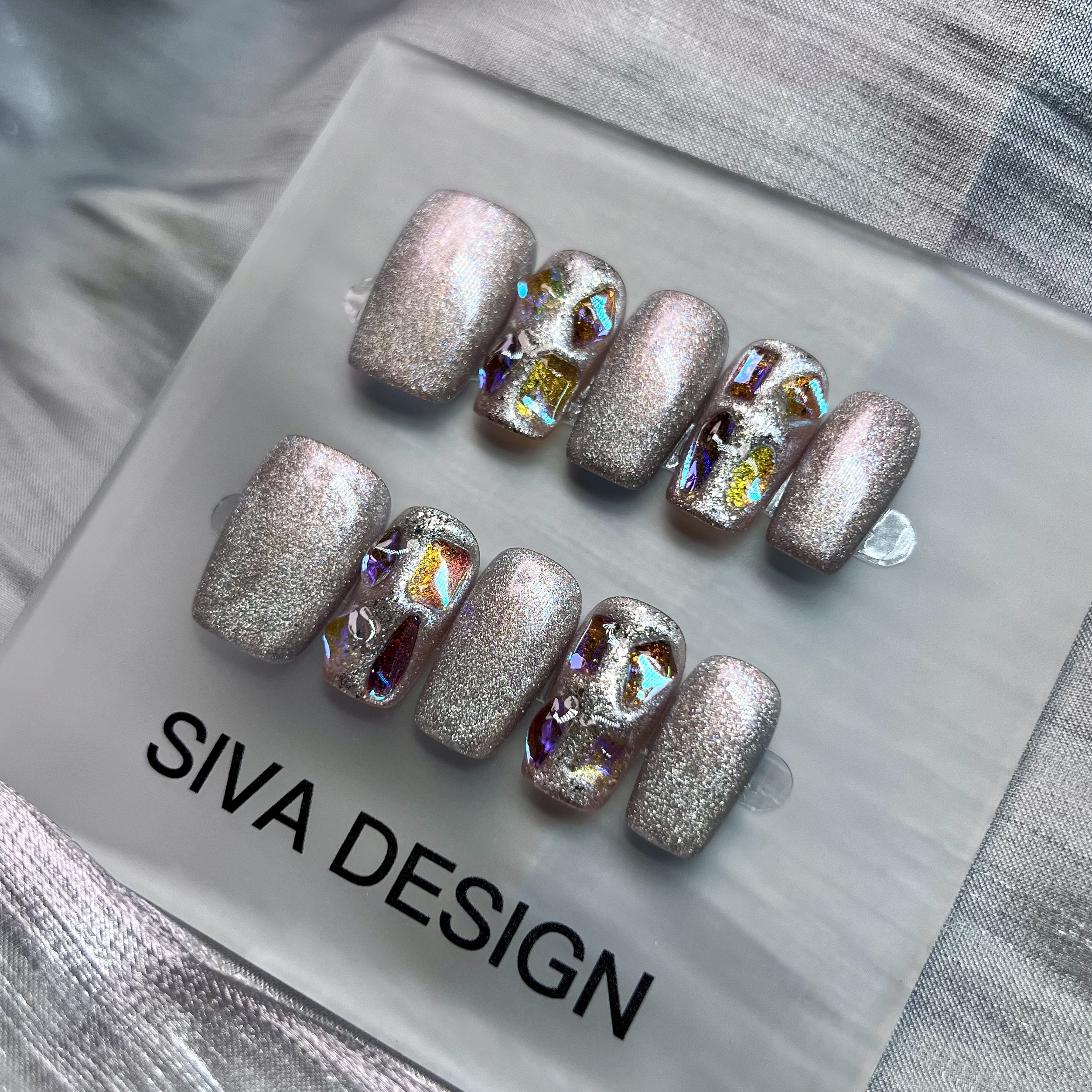 Siva Nail, Velvet Rush, Luxe Sparkle, handgemachte Nagelpresse