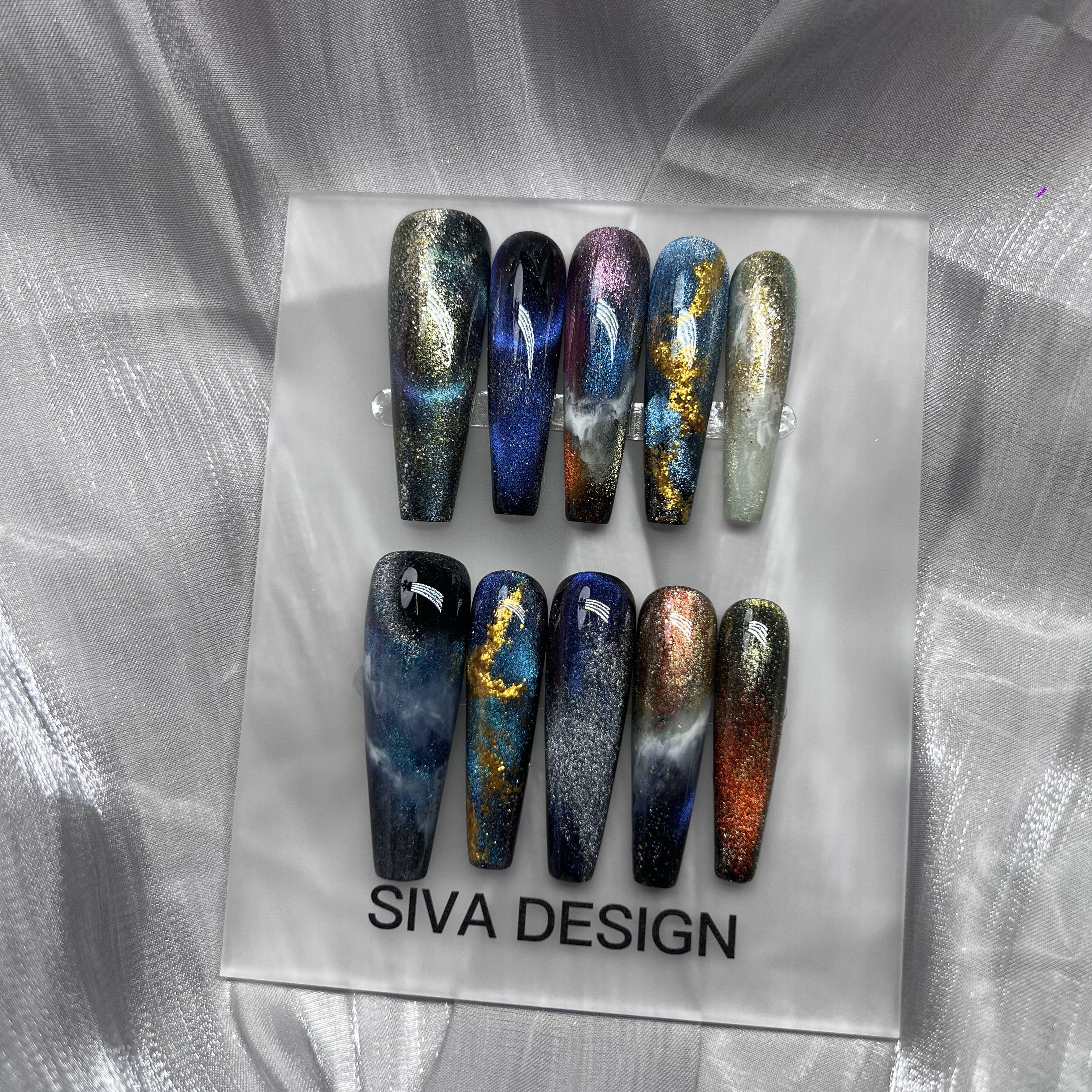 Siva Nail, Nebula Glow, Glitzer, handgemachte Nagelpresse