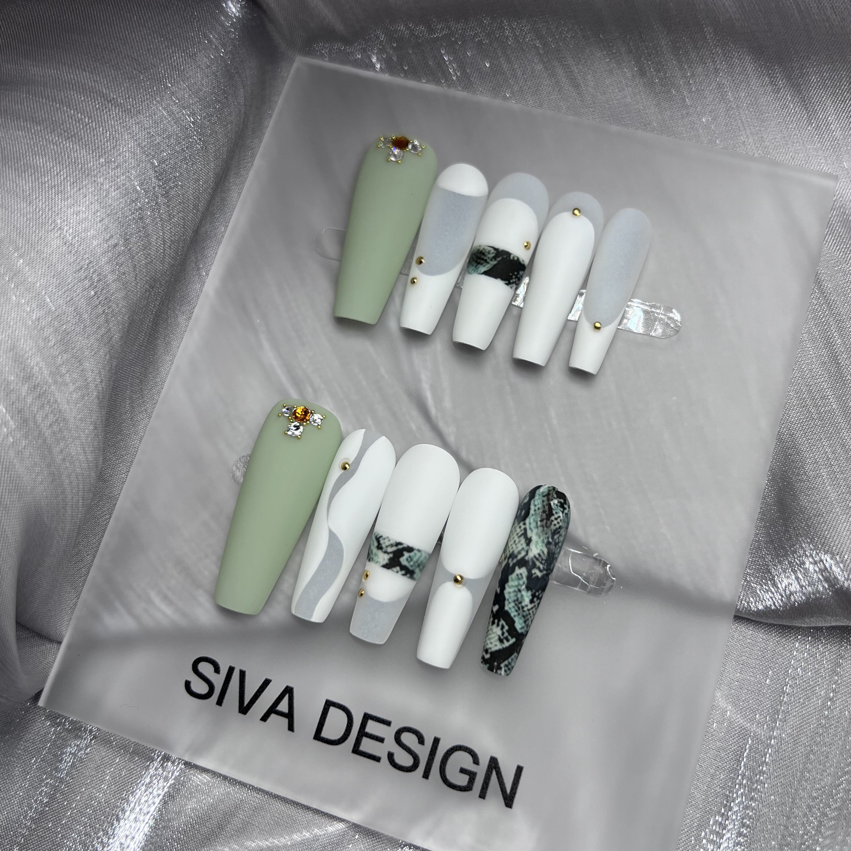 Siva Nail, Hiss, Chic, Print Matt, handgemachte Nagelpresse