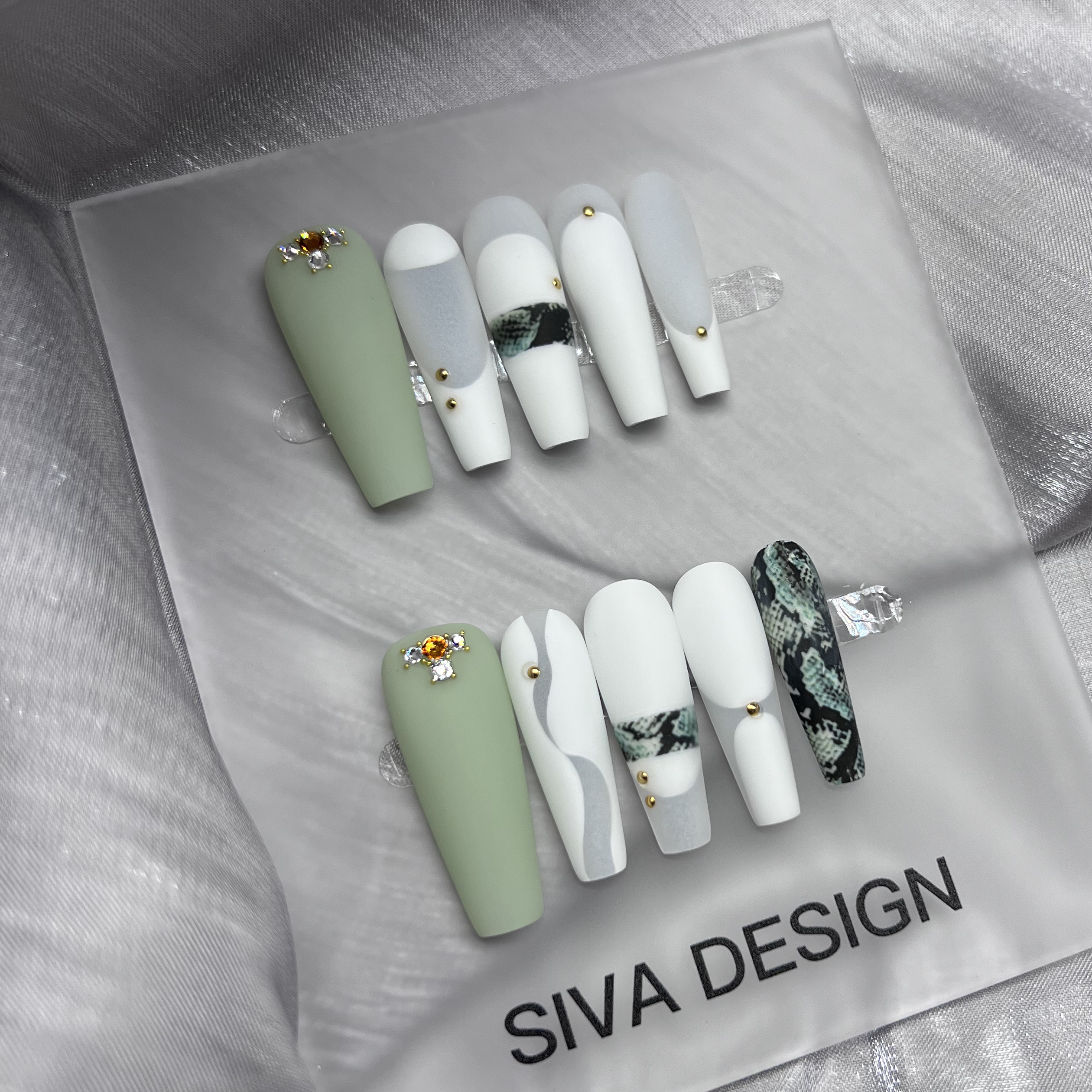 Siva Nail, Hiss, Chic, Print Matt, handgemachte Nagelpresse