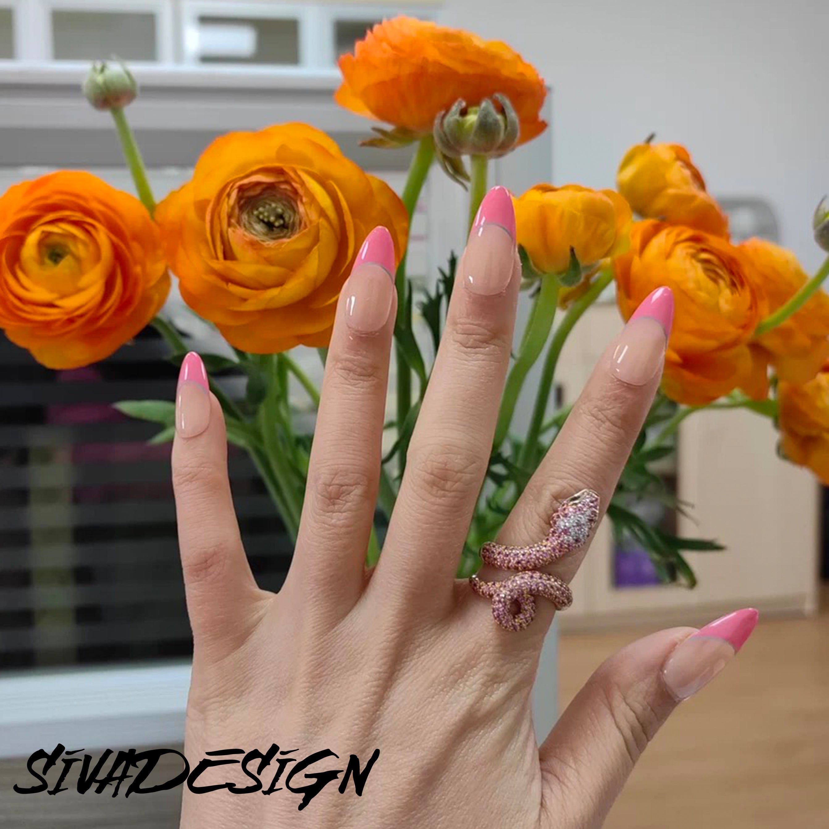 Siva Nail, Coral Caress, handgefertigter Press-on-Nägel im französischen Stil