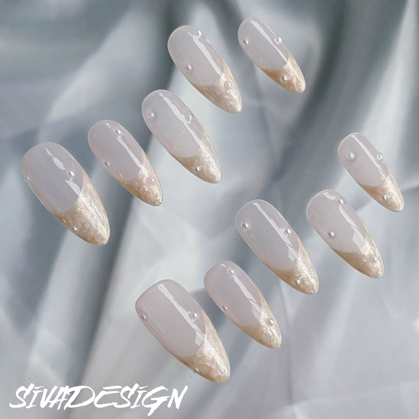 Siva Nail, Golden Sands, elegante handgemachte Nagelpresse