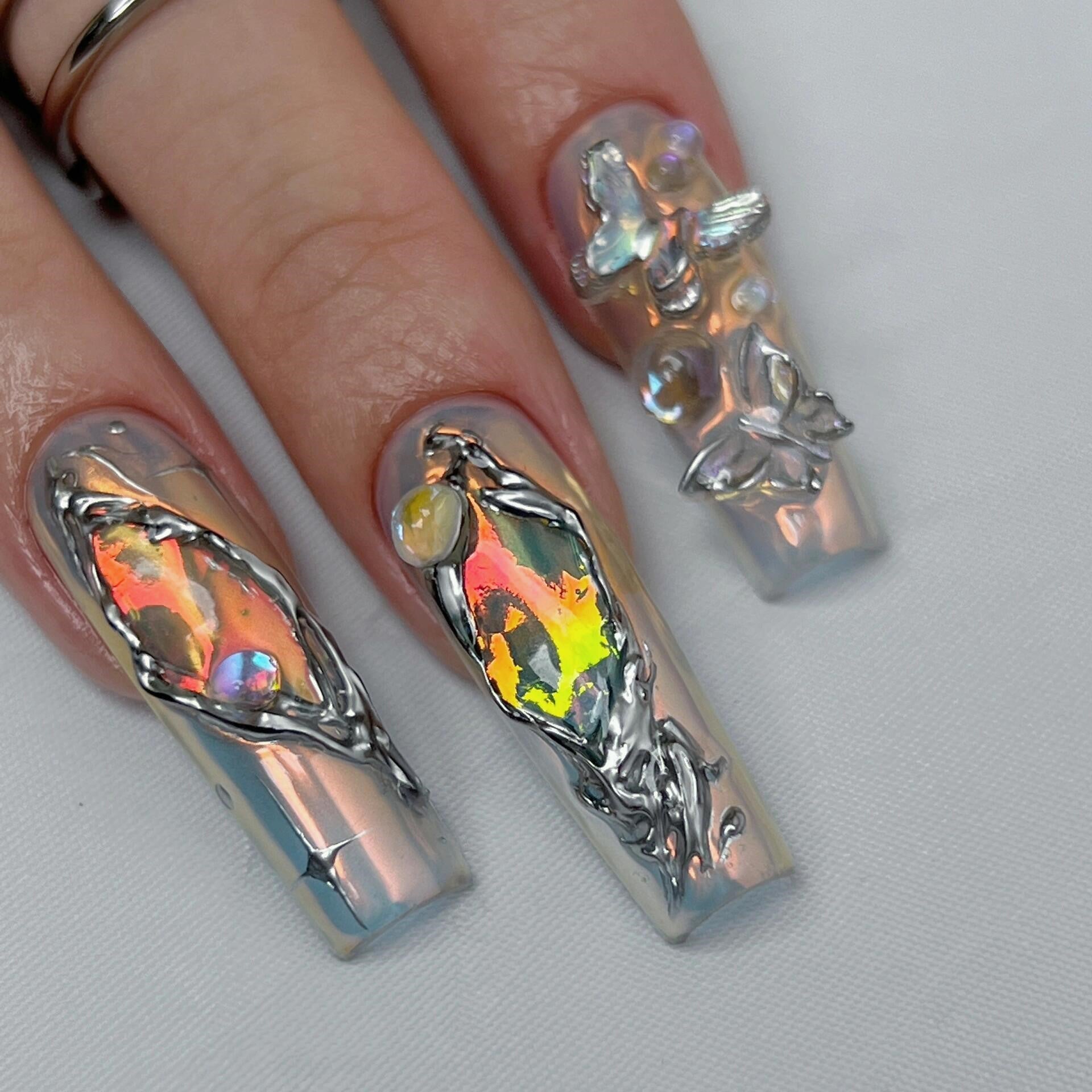 Siva Nail, Spectrum Surge, Prismatic Jewel, handgemachte Nagelpresse