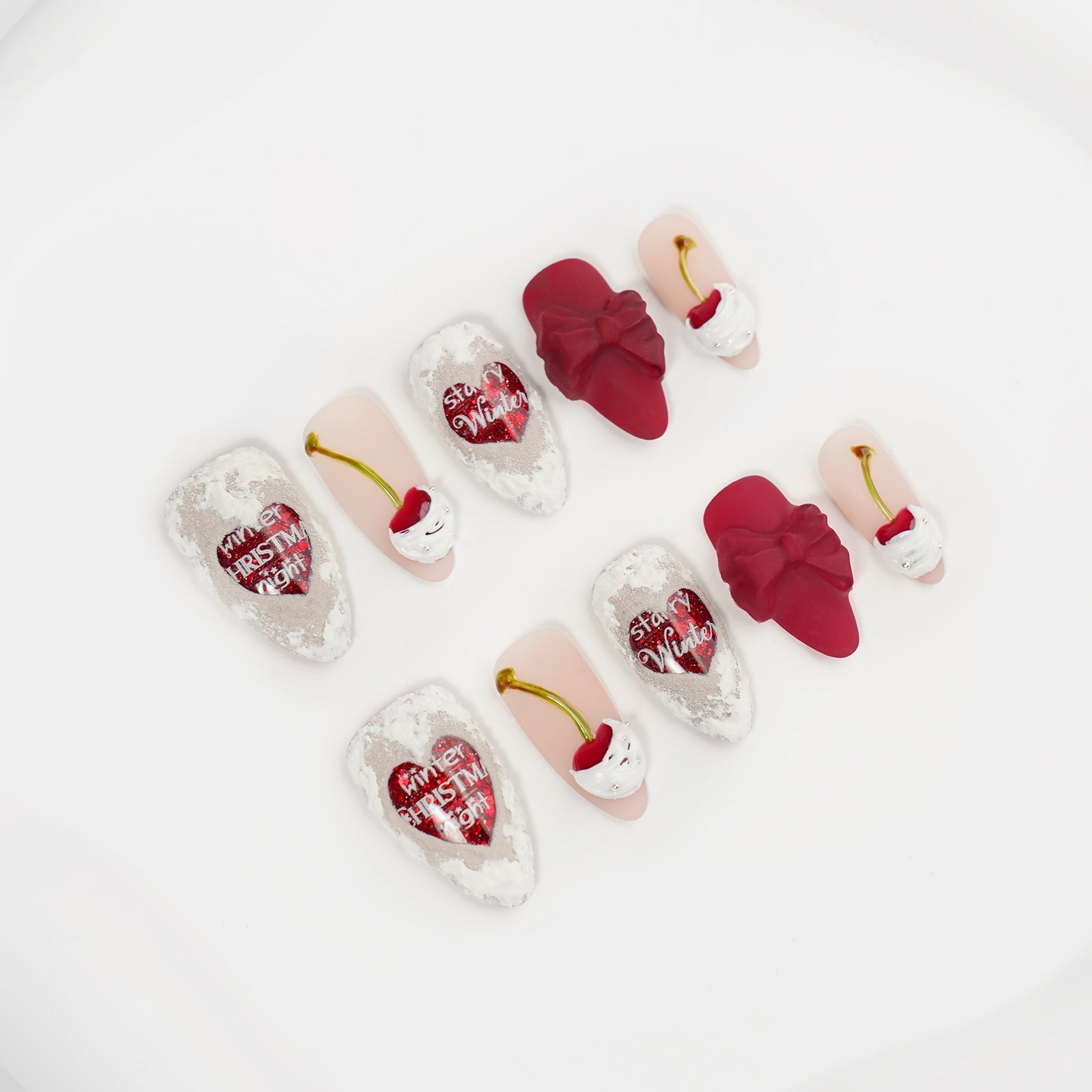 Siva Nail, Cherry Frost, glamouröser Feiertags-Press-On-Nägel