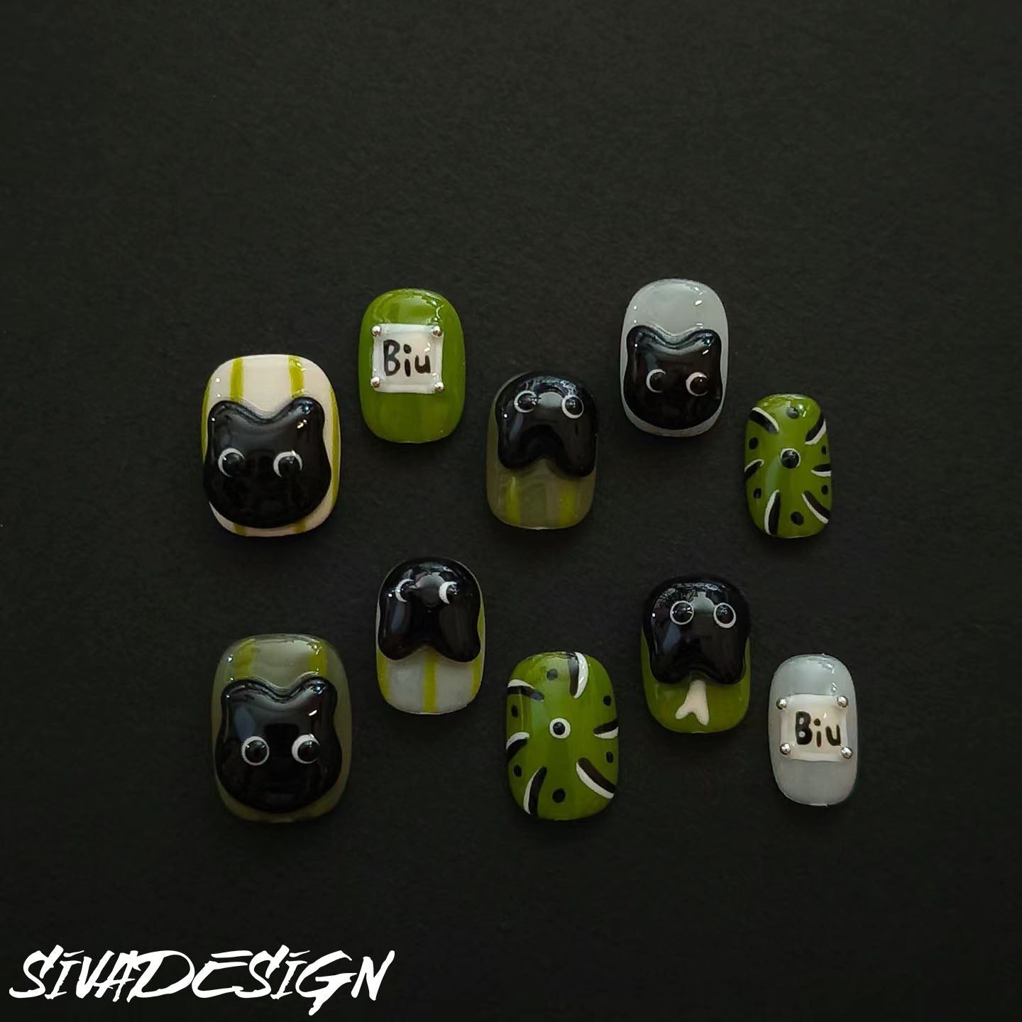 Siva Nail, Blackie, Cartoon-Stil, grüne Press-on-Nägel