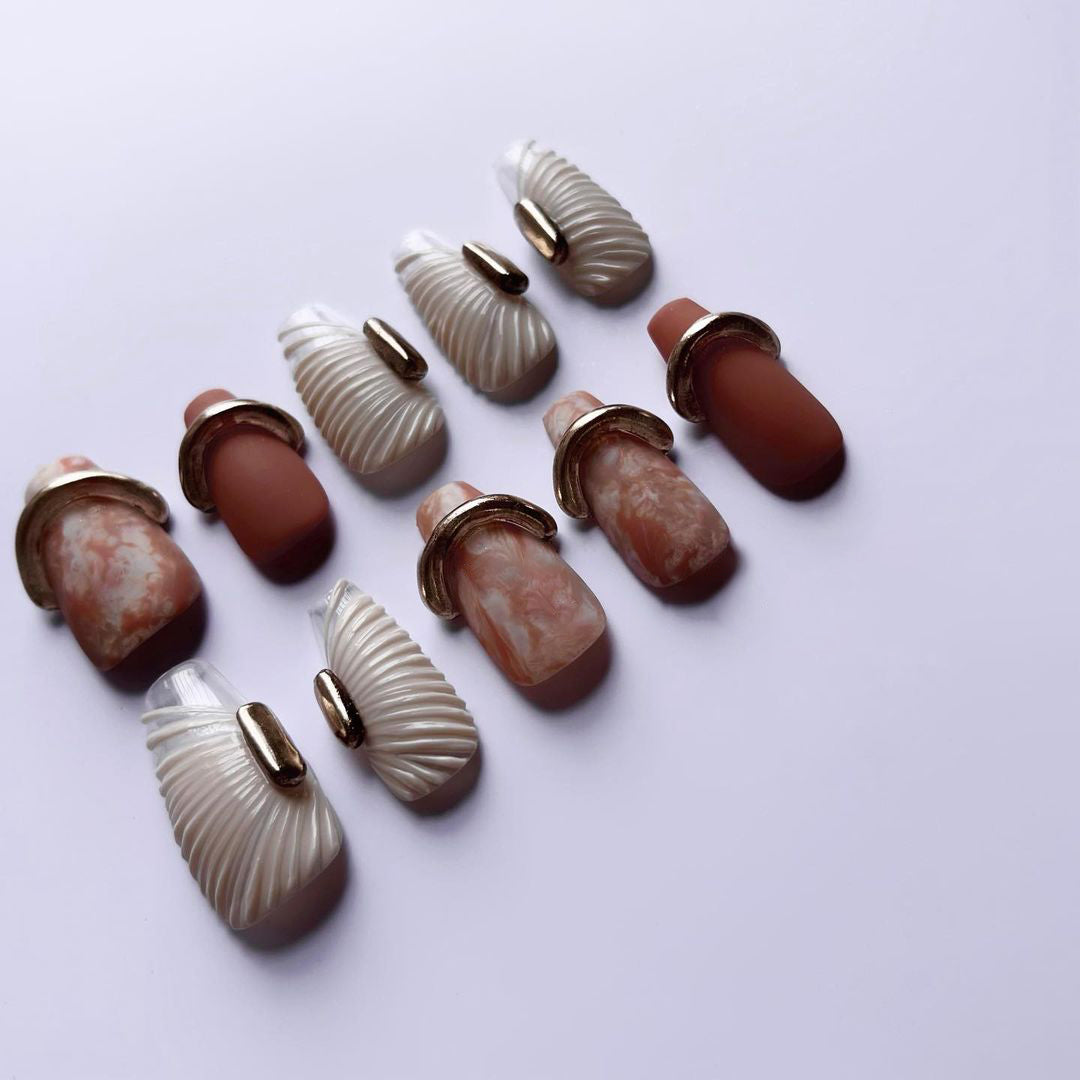 Siva Nail, Muschelschatz, Coastal Chic, handgemachte Nagelpresse