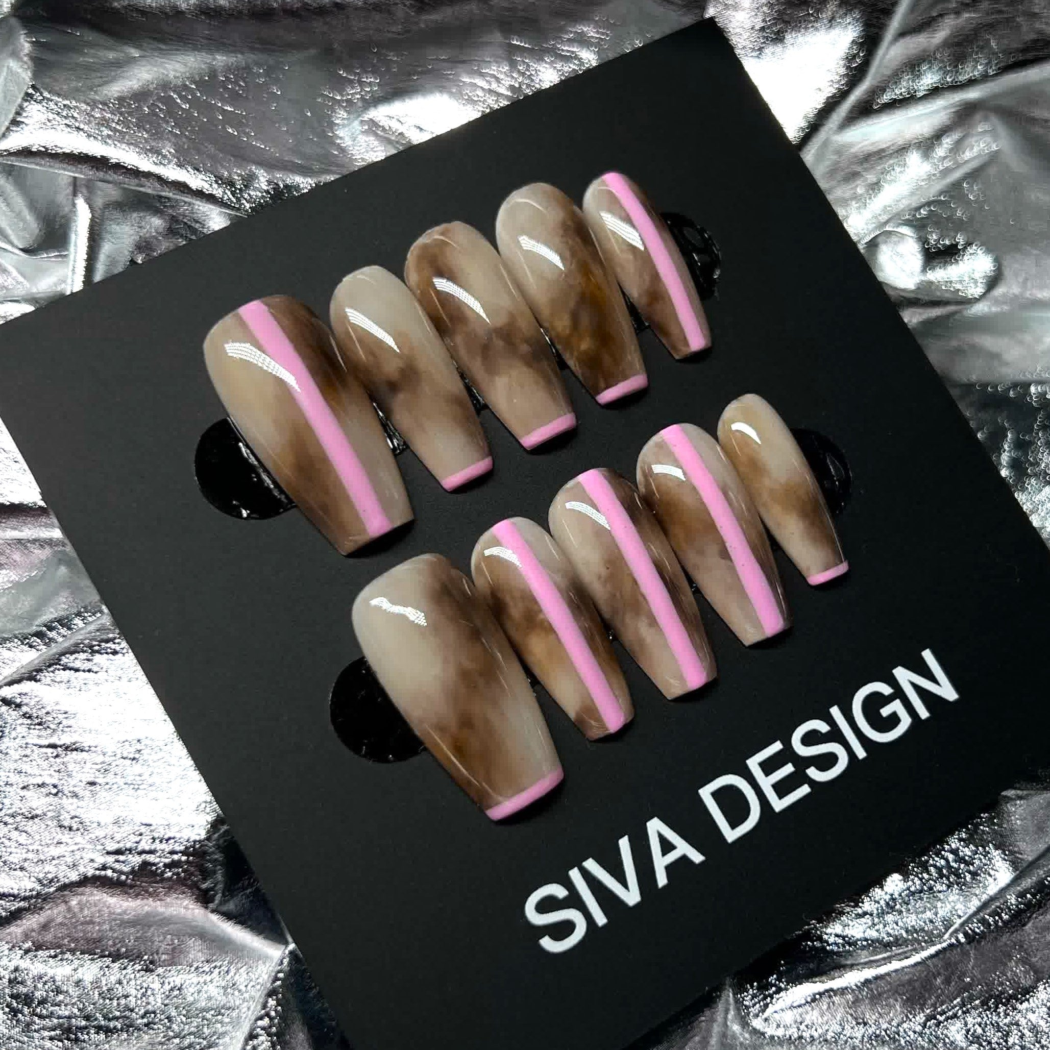 Siva Nail, Weiche Streifen, Einzigartiger Marmor, Handgemachte Nagelpresse