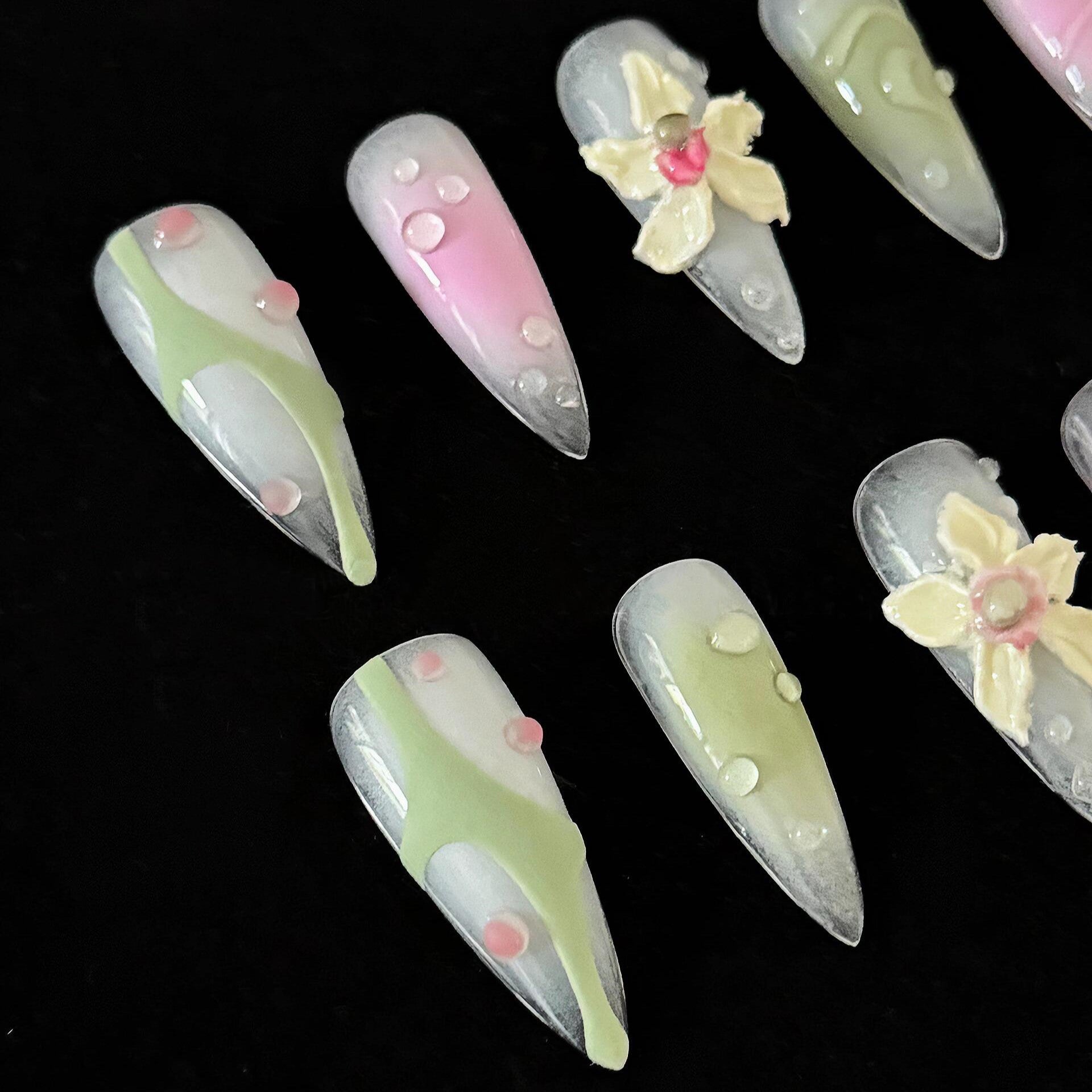 Siva Nail, Blütenfrost, Winterblüte, handgemachte Nagelpresse