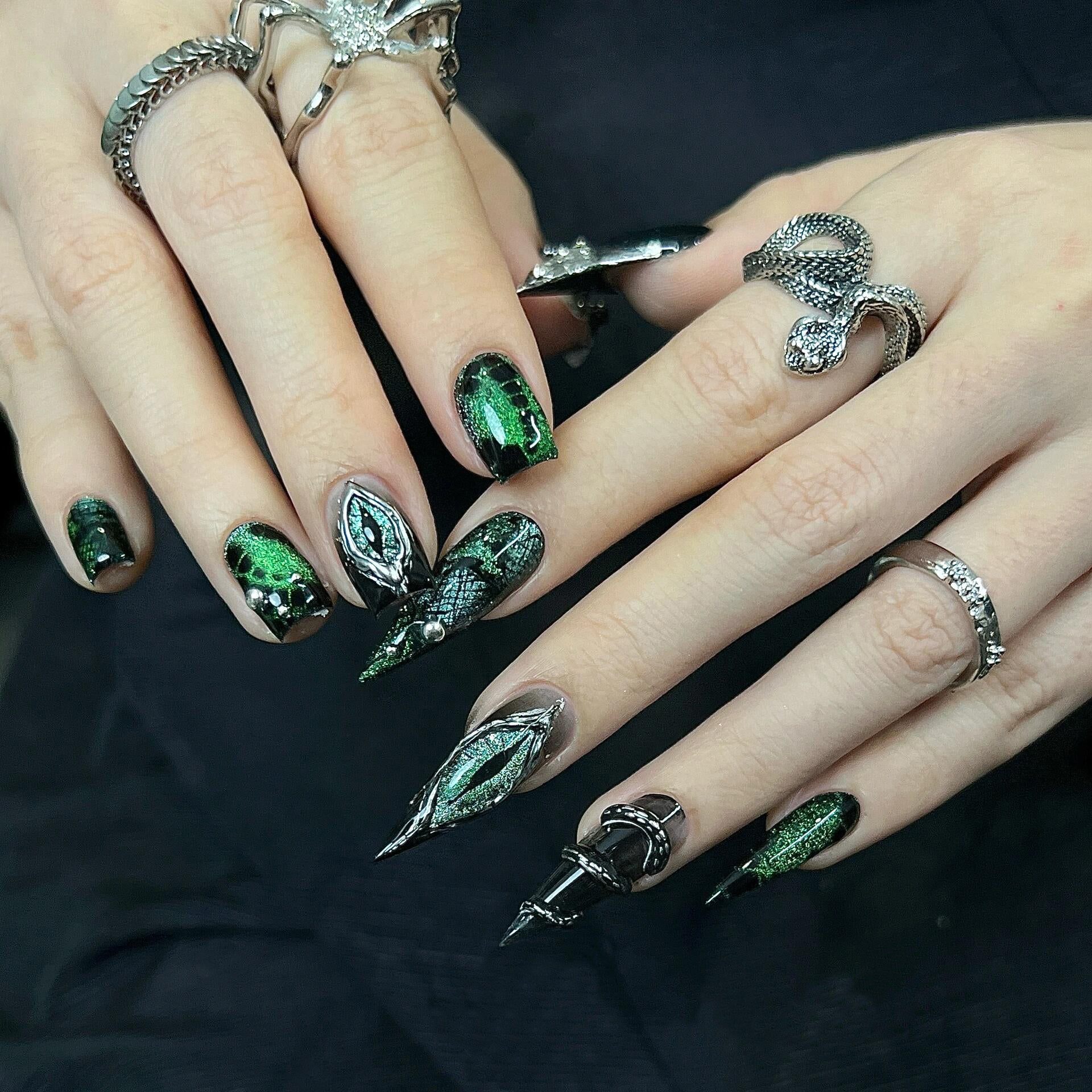 Siva Nail, Mythic Metal, Stiletto, handgefertigte Nagelpresse