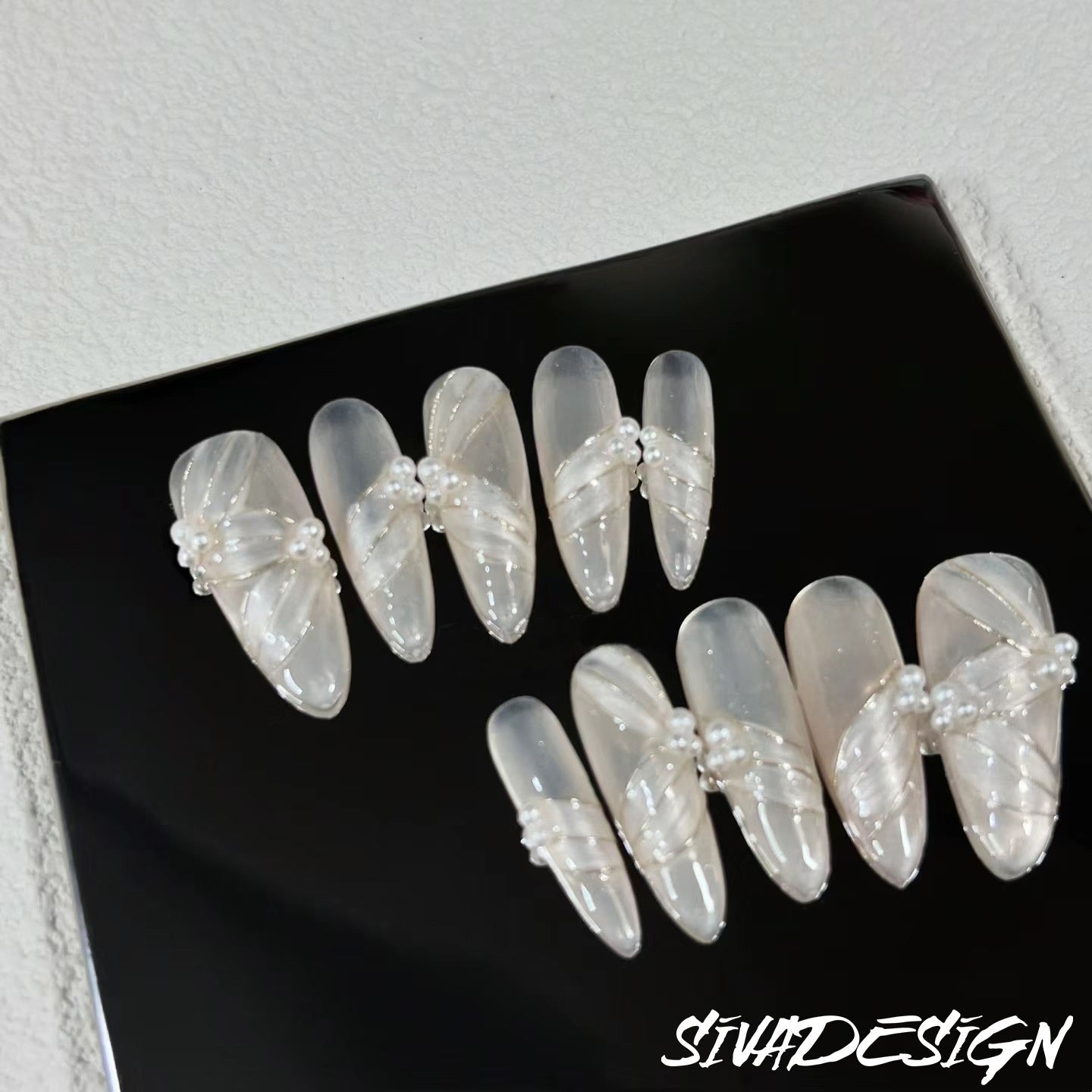 Siva Nail, Bridal Radiance, Luxe Pearl – Handgemachte Nagelpresse