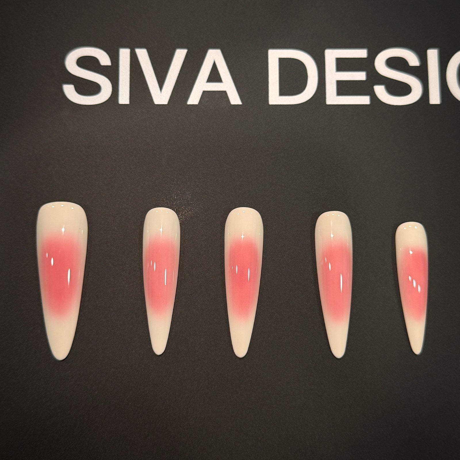 Siva Nail, Pink Promenade, Zartrosa Farbverlauf, handgemachte Nagelpresse