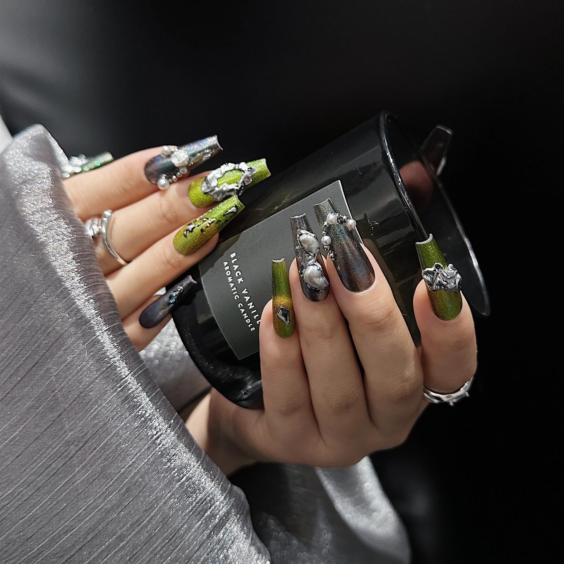 Siva Nail, Verde Vogue, Luxe Artistry, handgefertigte Nagelpresse