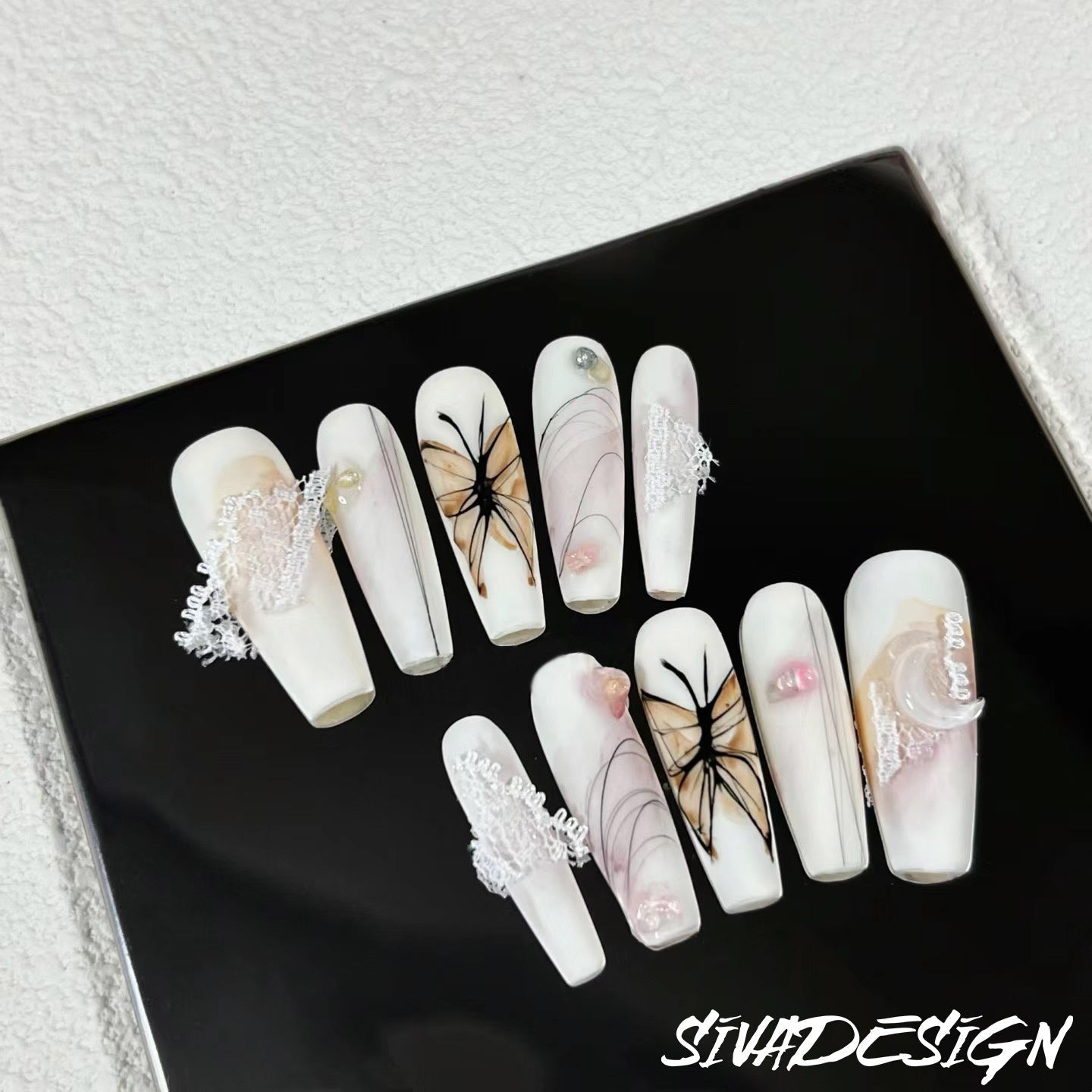 Siva Nail, Valley Butterfly (Gelb), Whimsical Beauty, handgemachte Nagelpresse