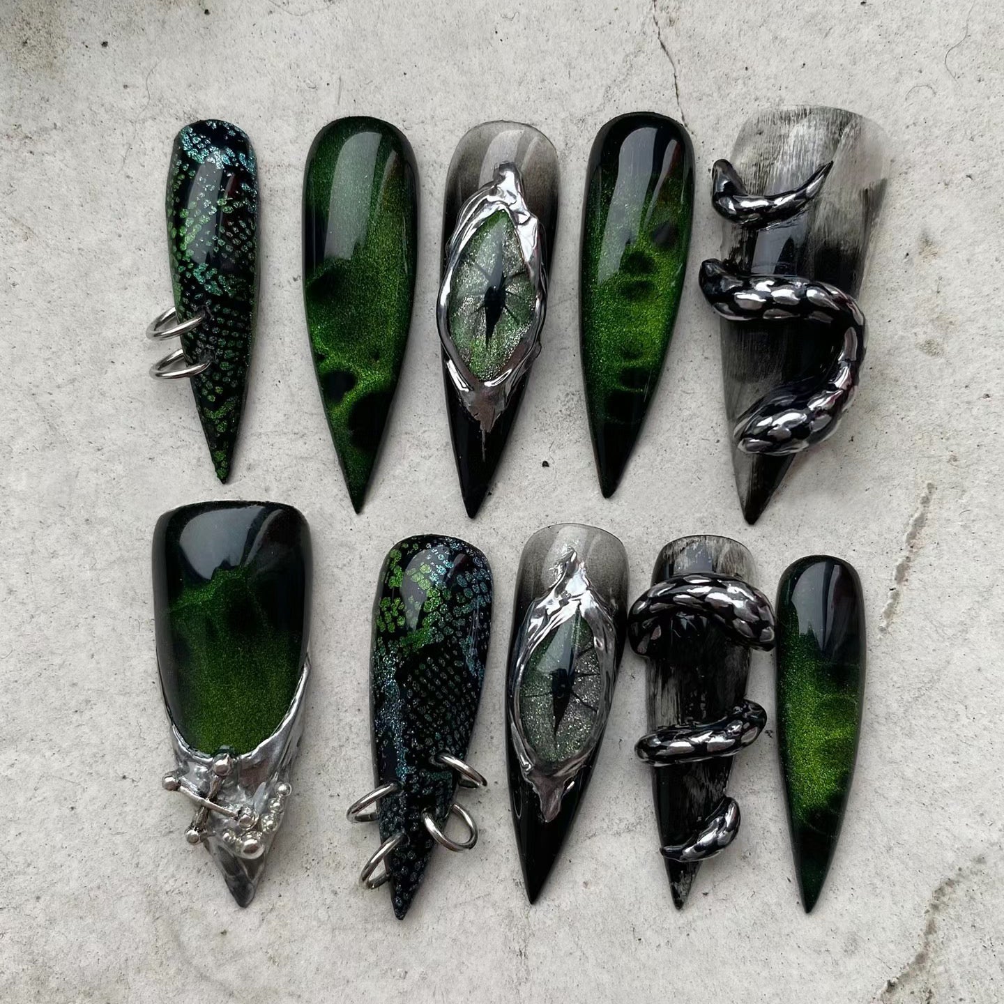 Siva Nail, Mythic Metal, Stiletto, handgefertigte Nagelpresse