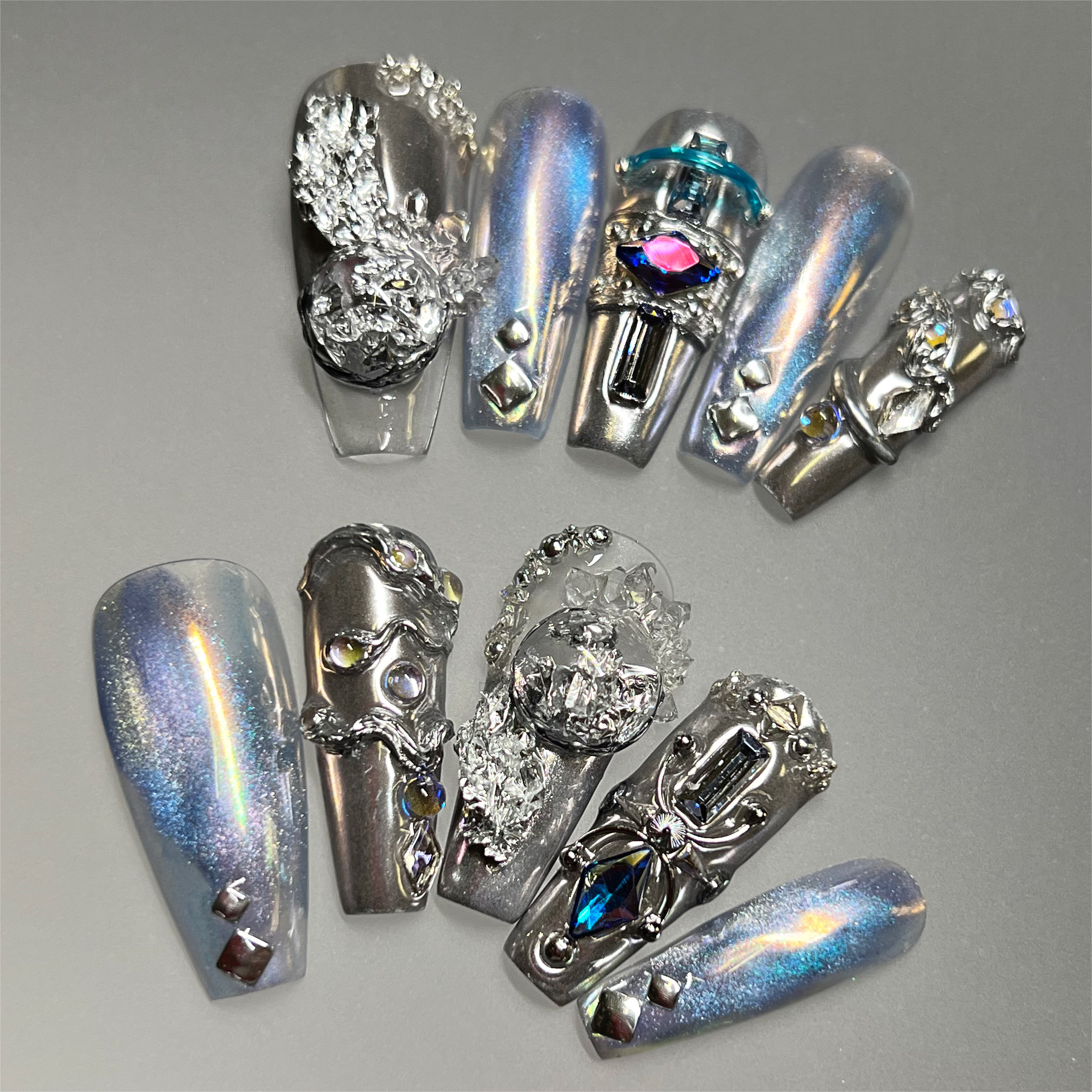 Siva Nail, Cosmic Silver, handgefertigter Press-on-Nägel-Stil im Luxe-Stil