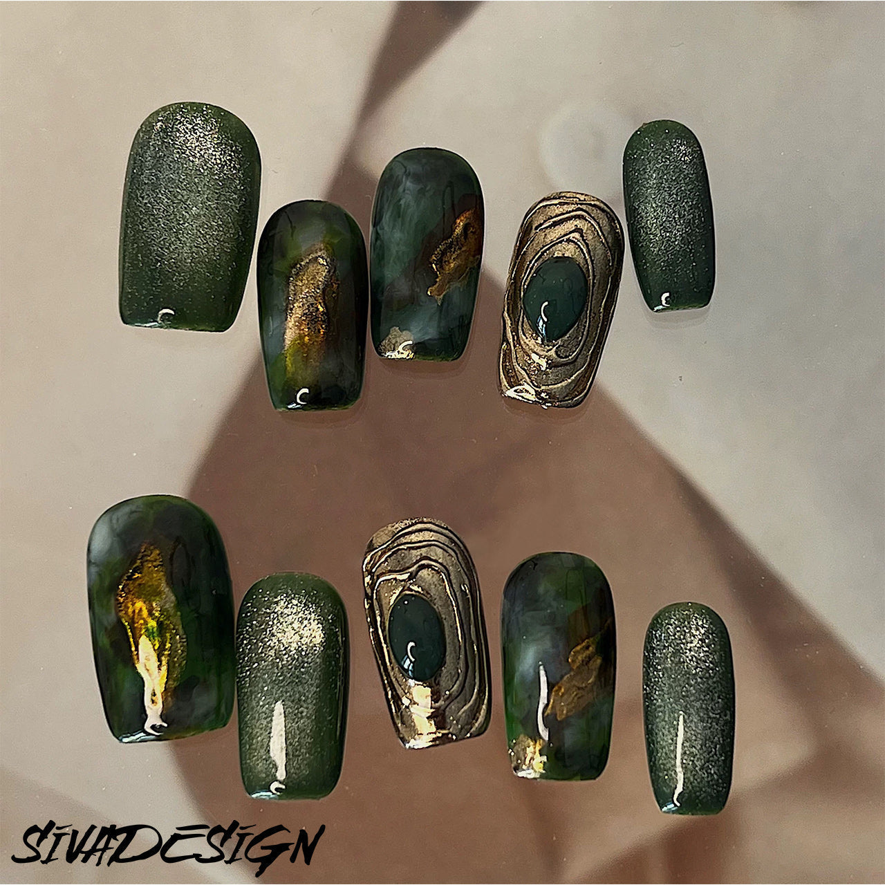 Siva Nail, Deep Woodlands, handgefertigter Press-on-Nägel-Stil im Natur-inspirierten Stil