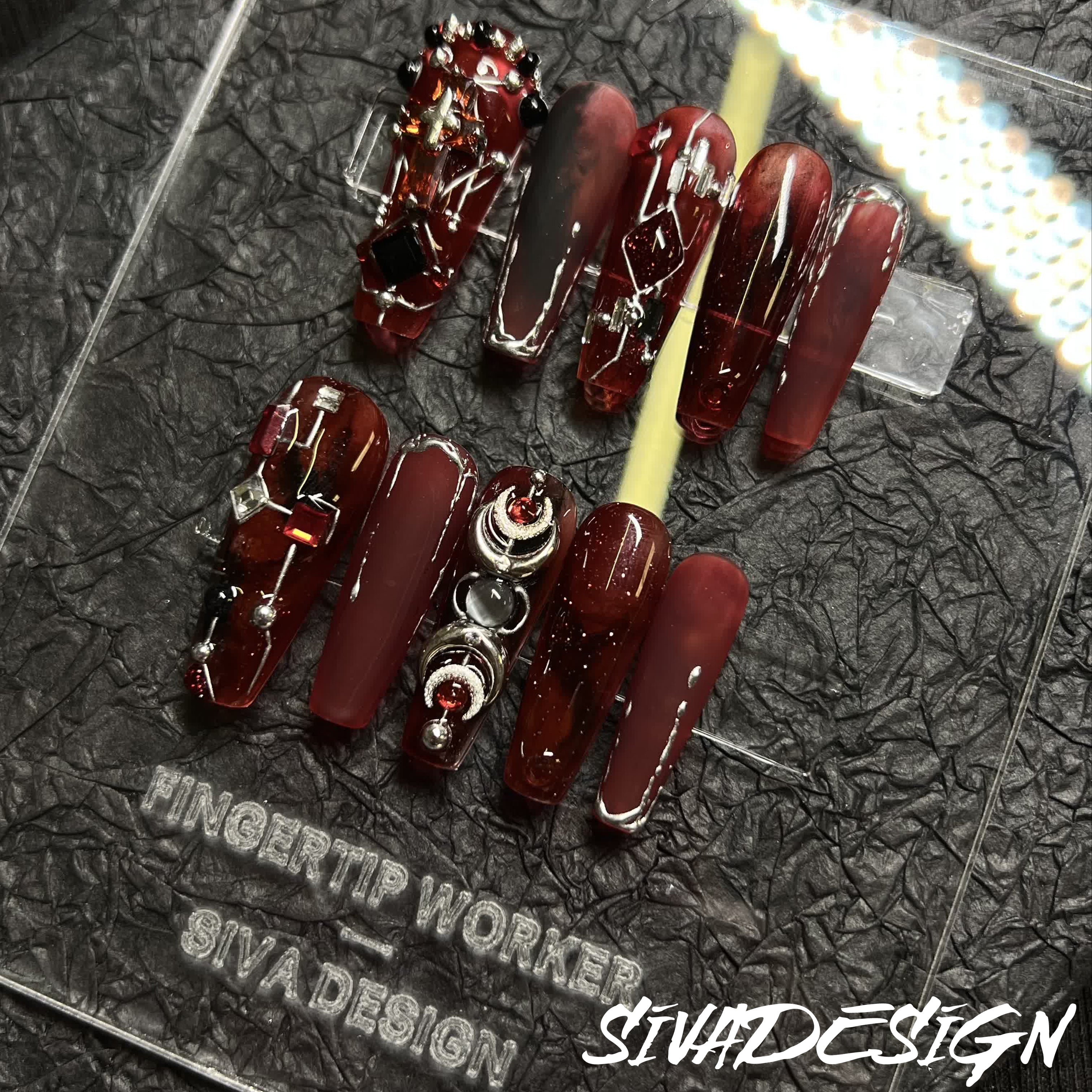 Siva Nail, Rote Regalia, Regal Enchantment, handgemachte Nagelpresse