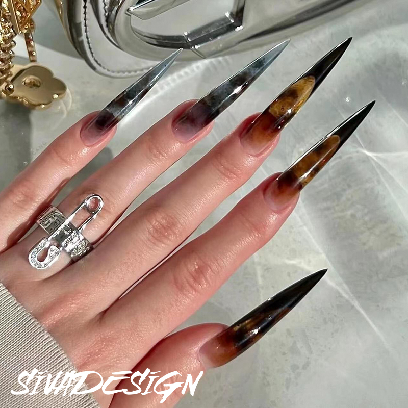 Siva Nail, Smoky Ember, Ombre Handgemachte Press on Nails