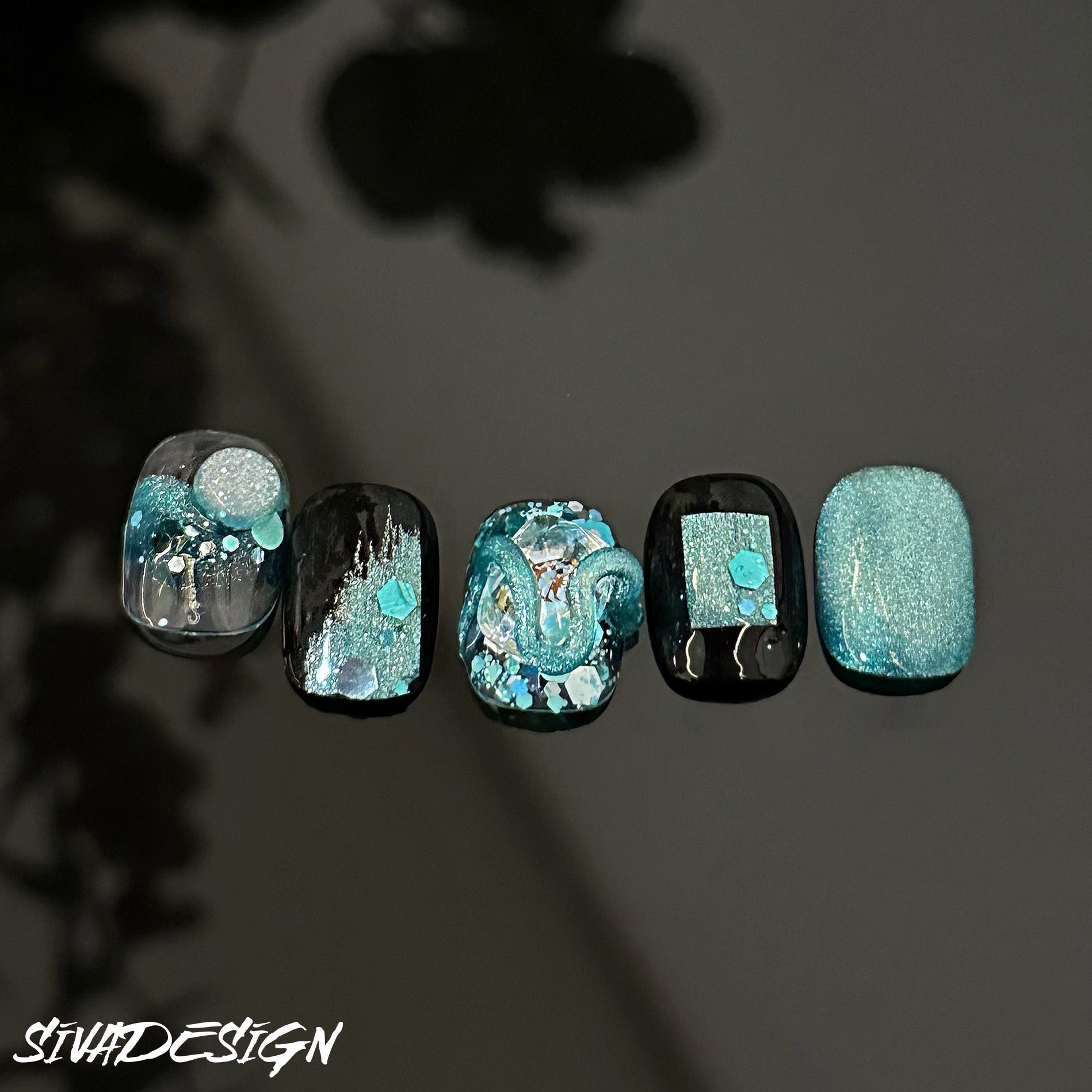 Siva Nail, Stardust Symphony, Galactic Glam, handgemachte Nagelpresse