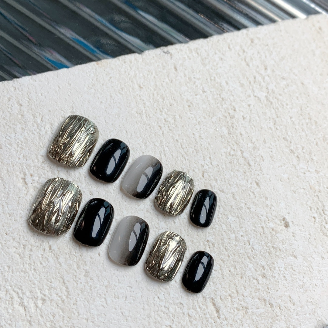 Siva Nail, Midnight Goldrush, Metallic Glamour, handgemachte Nagelpresse